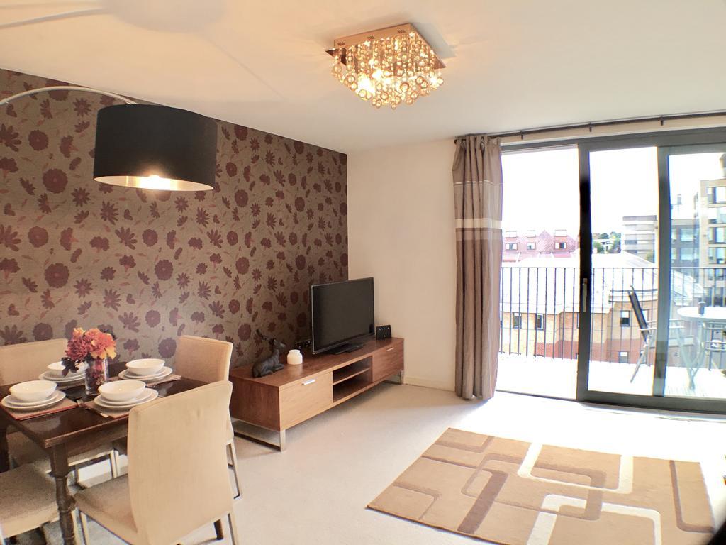 Luxurious Providence Apartment Maidenhead Exteriör bild